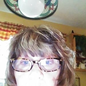 Meet your Posher, Ellie